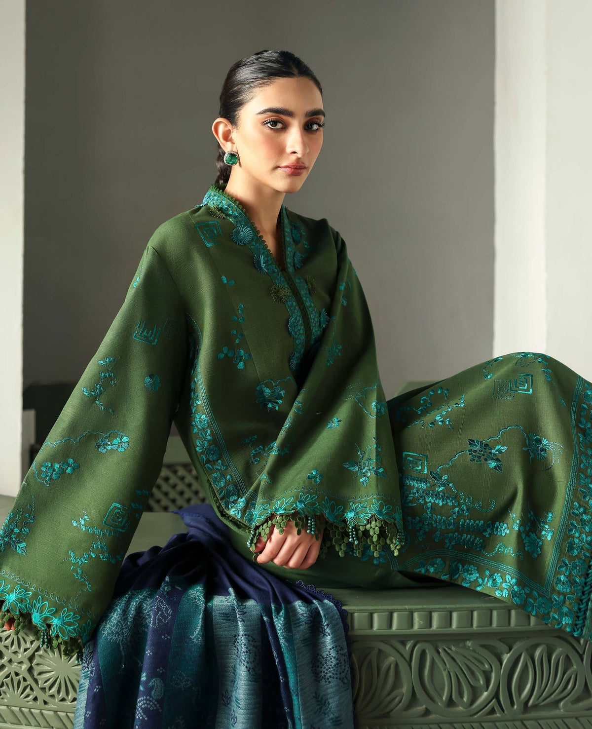 Republic Womenswear | Amaris Luxury Shawl 25 | Elysia-6