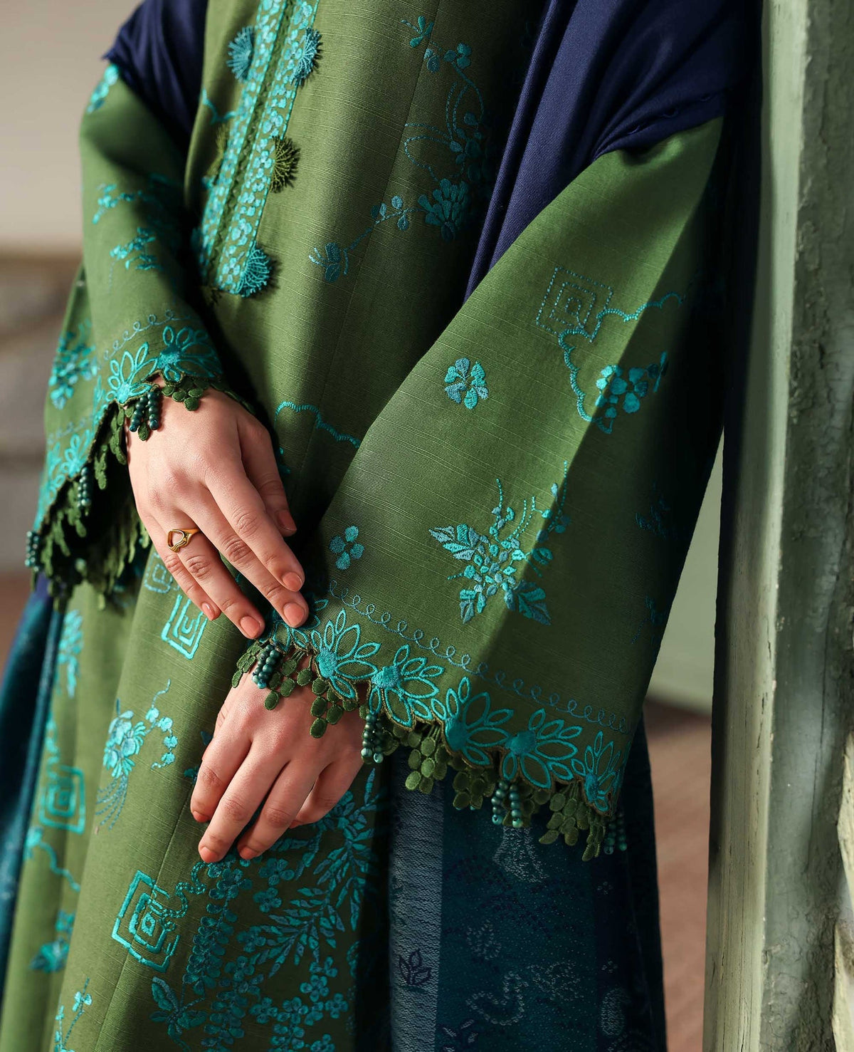 Republic Womenswear | Amaris Luxury Shawl 25 | Elysia-4