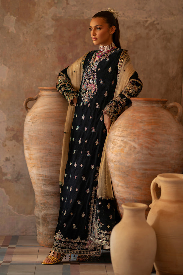 Emaan Adeel | Saanjh Velvet Collection 24 |  Ishaan -  Emaan Adeel Ladies Clothes - Original Designer Dress - House of Maryam
