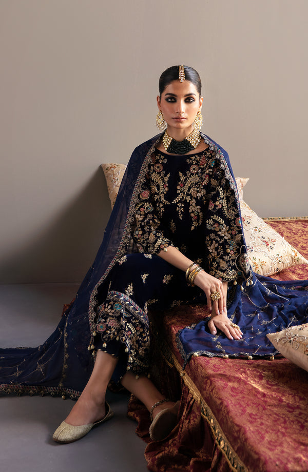 Emaan Adeel | Saanjh Velvet Collection 24 |  MK-03 Falak -  Emaan Adeel Ladies Clothes -  House of Maryam