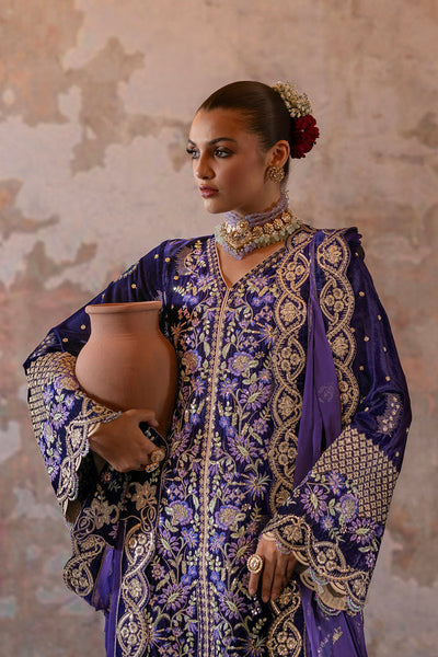 Emaan Adeel | Saanjh Velvet Collection 24 |  Aroosh -  Emaan Adeel Ladies Clothes - Original Designer Dress - House of Maryam