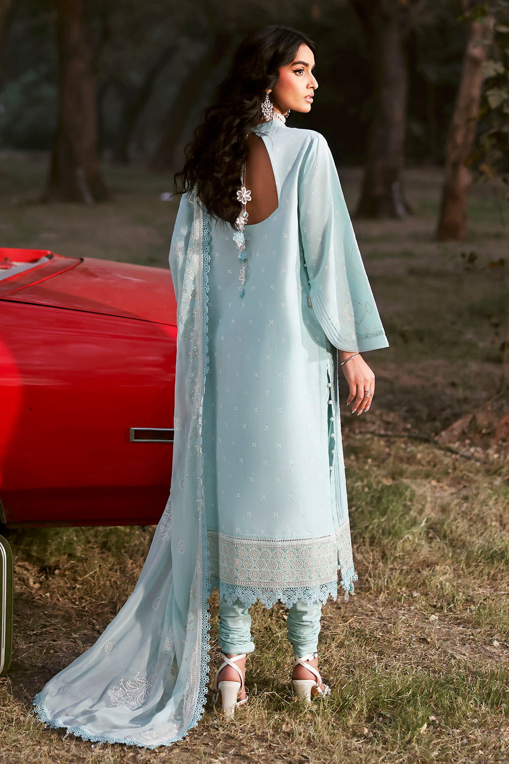 Gul Ahmed | Luxury Lawn 26 | KD-62001, image 2