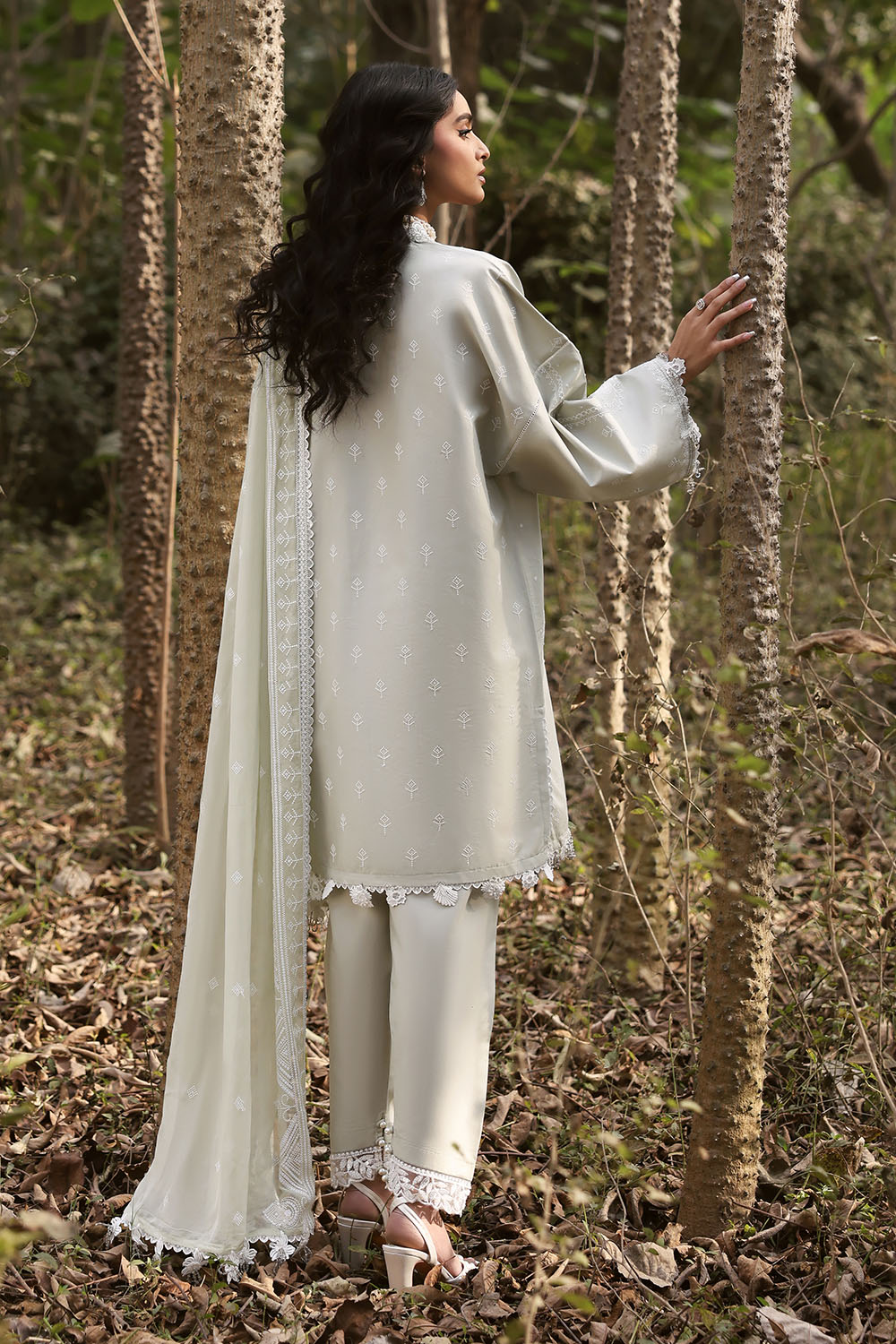 Gul Ahmed | Luxury Lawn 26 | KD-62004-2