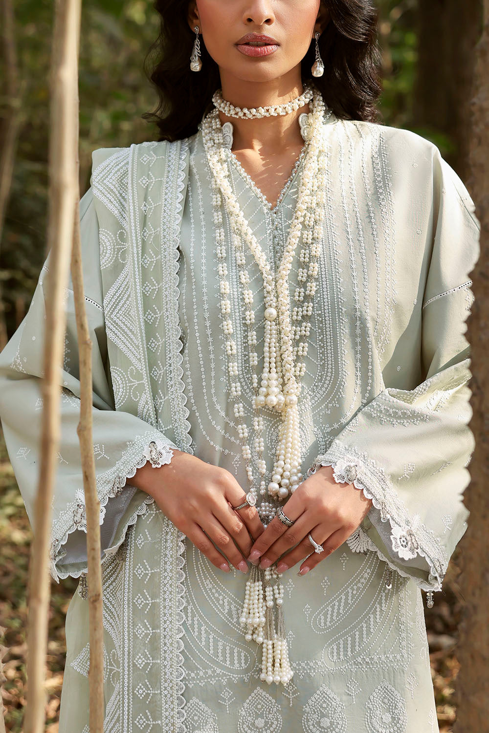 Gul Ahmed | Luxury Lawn 26 | KD-62004, image 3
