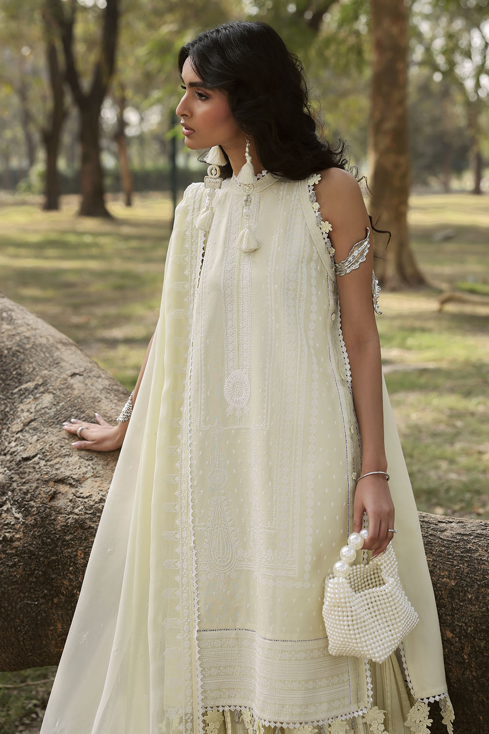 Gul Ahmed | Luxury Lawn 26 | KD-62005-4