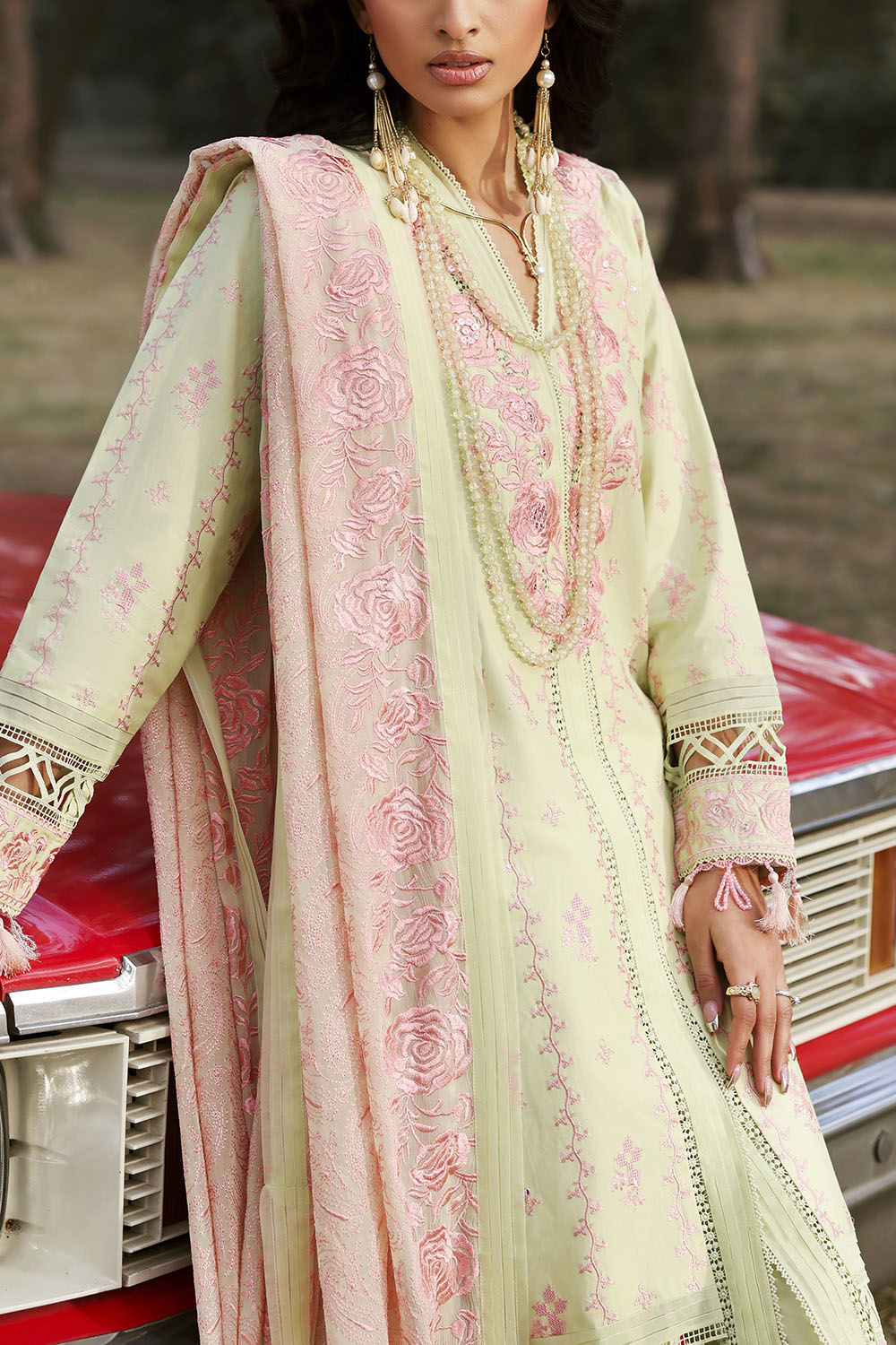 Gul Ahmed | Luxury Lawn 26 | PM-62016-3