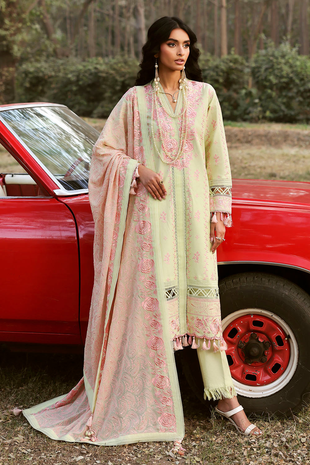 Gul Ahmed | Luxury Lawn 26 | PM-62016, image 5