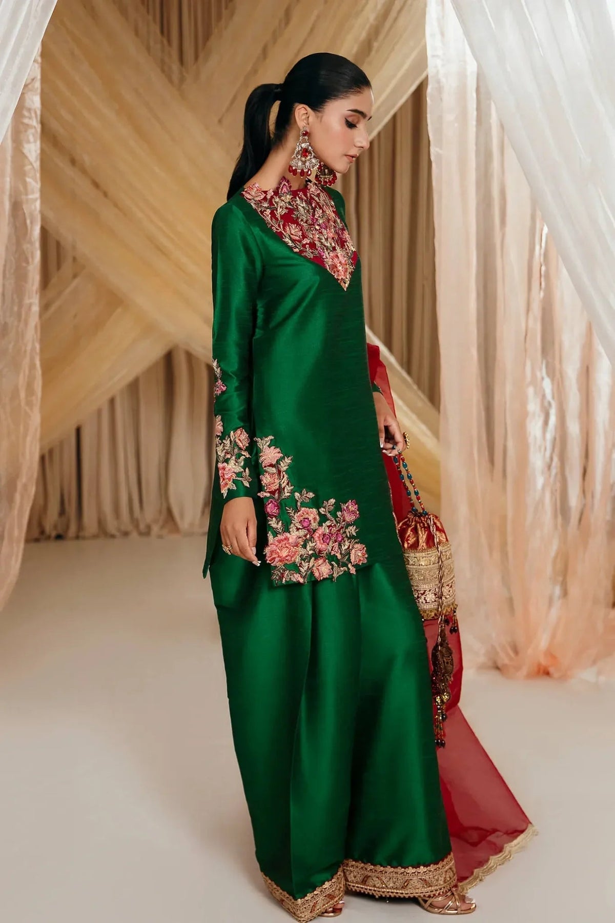 Musferah Saad | Mystere Formals | Emerald Garden-5