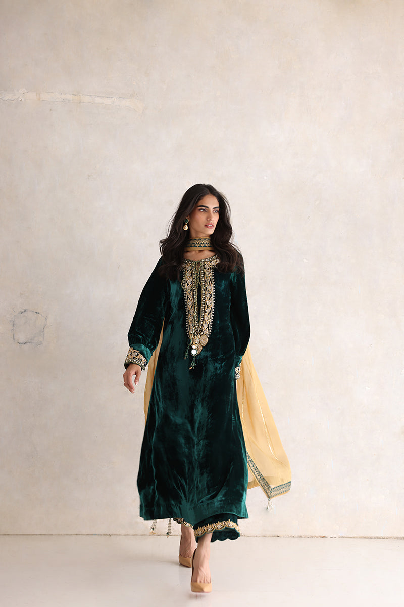 Sana Abbas | Velvet Formals | ESRA -  Sana Abbas Ladies Clothes - Original Designer Dress - House of Maryam