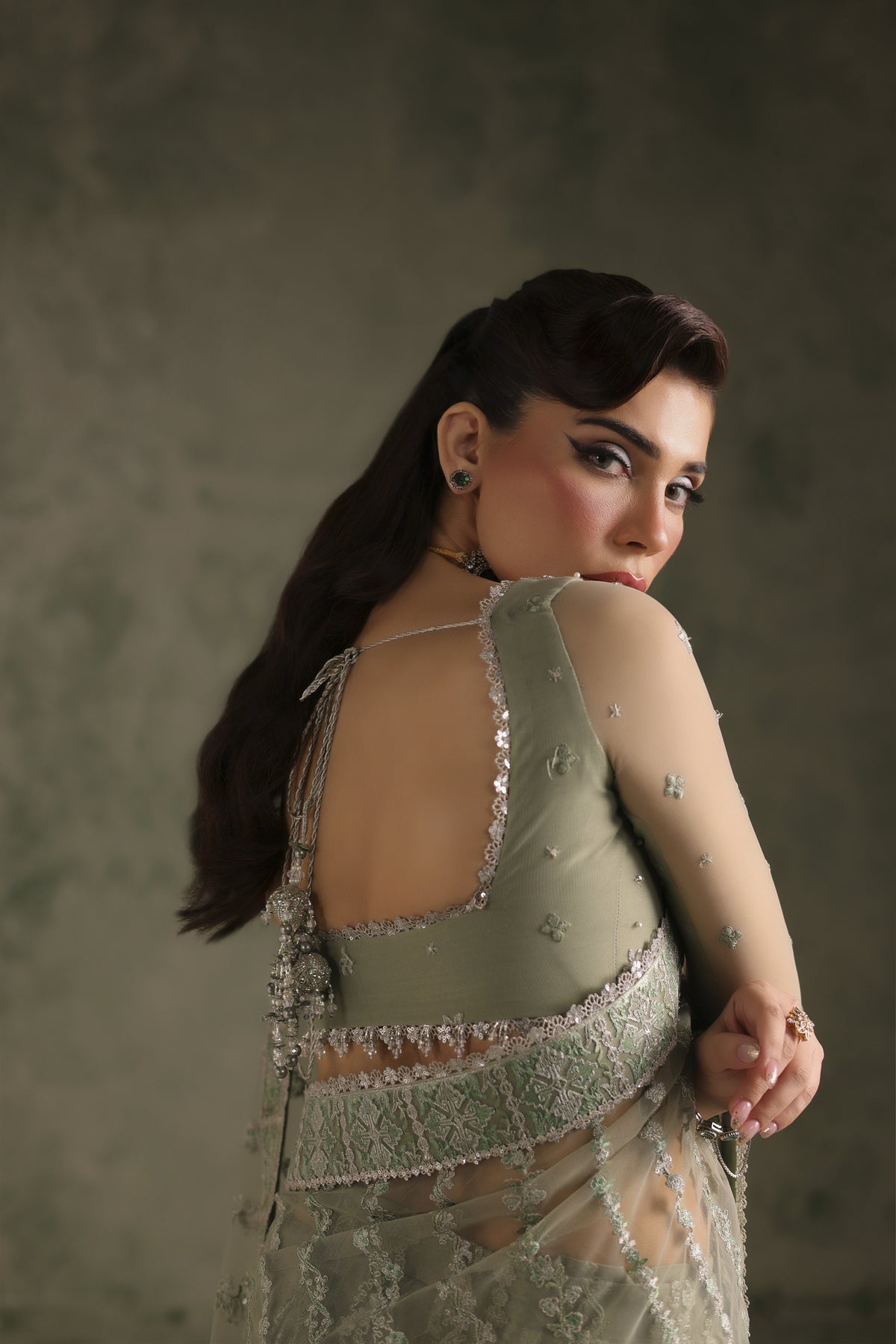 Imran Ramzan | Esmeree Wedding Formals | Étreinte de Rêve, image 4
