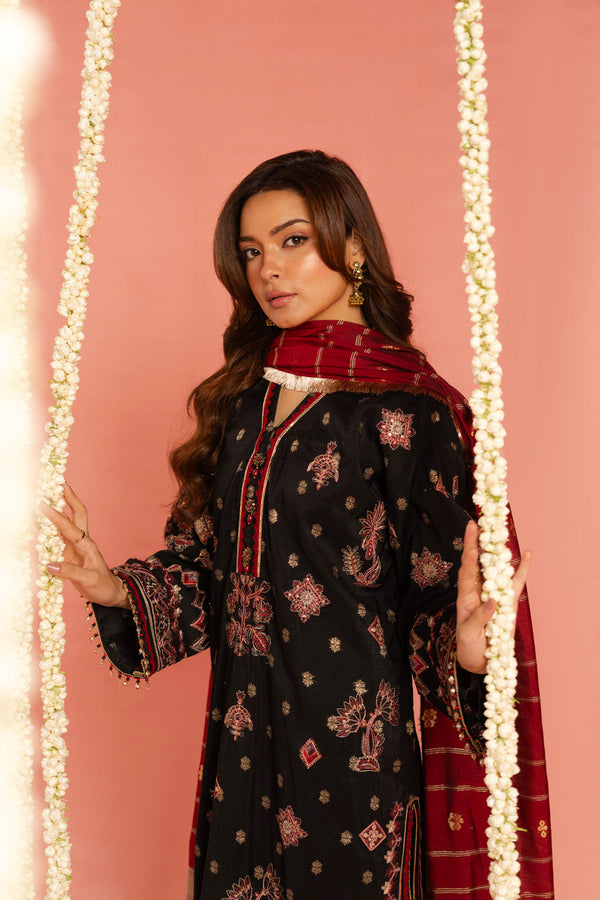Al Karam | Festive Summer 25 | RTS | SHIRT, TROUSER & DUPATTA 02 by Alkaram, image 4