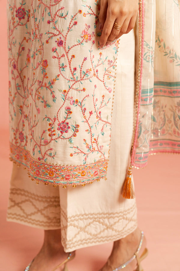 Al Karam | Festive Summer 25 | RTS | SHIRT, TROUSER & DUPATTA 03 by Alkaram, image 3