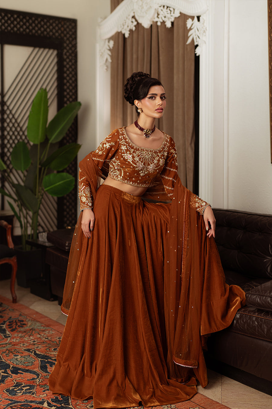 Saira Rizwan | Velvet Pret 25 | AMBERIN-SRVP25-11, image 2