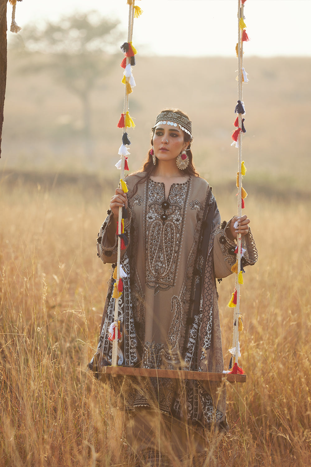 Saira Rizwan | Winter Khaddar 25 | RUKH-SRW25-02, image 5
