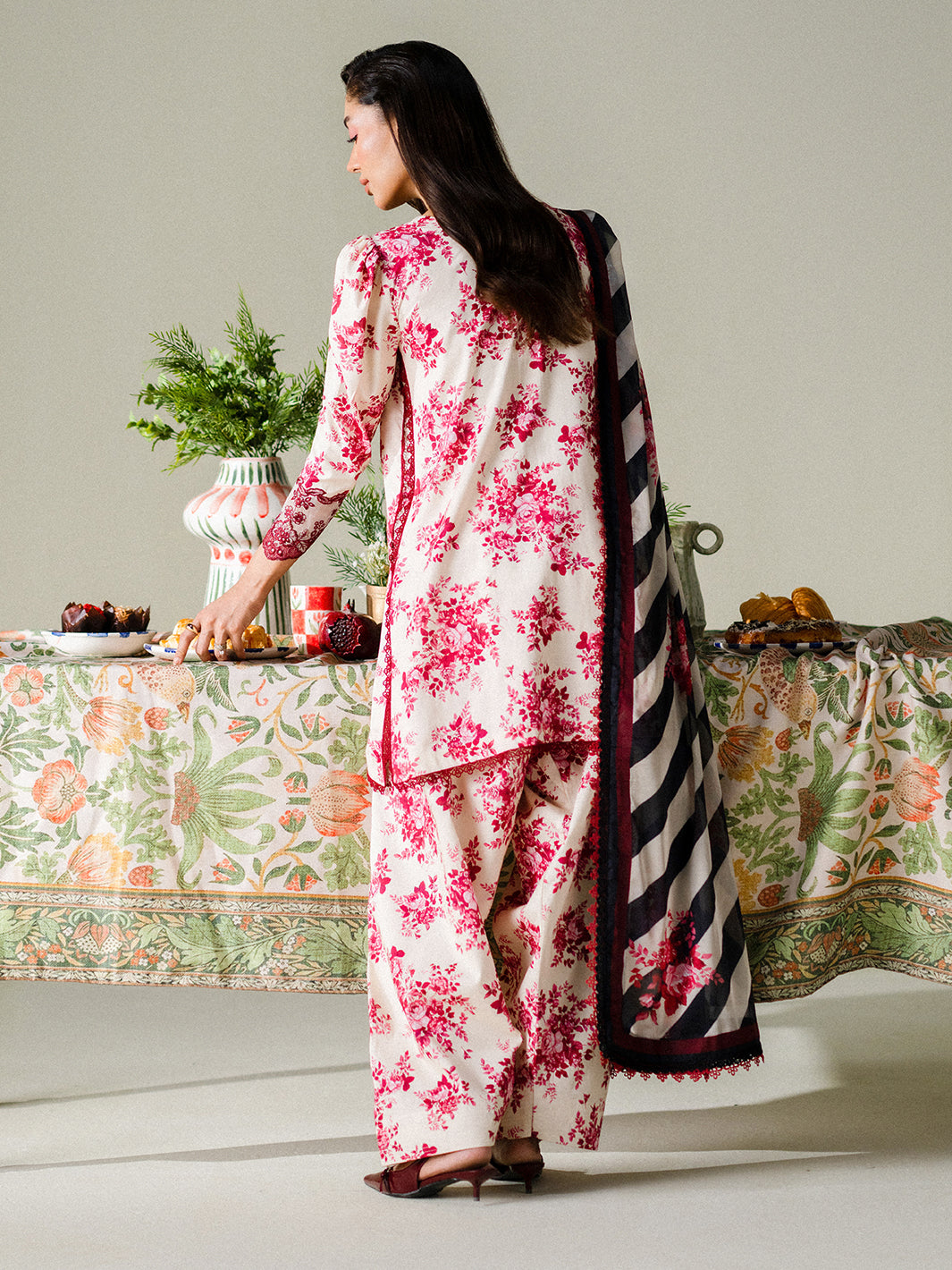 Faiza Faisal | FNF Printed Lawn | ROSE REVERIE, image 2