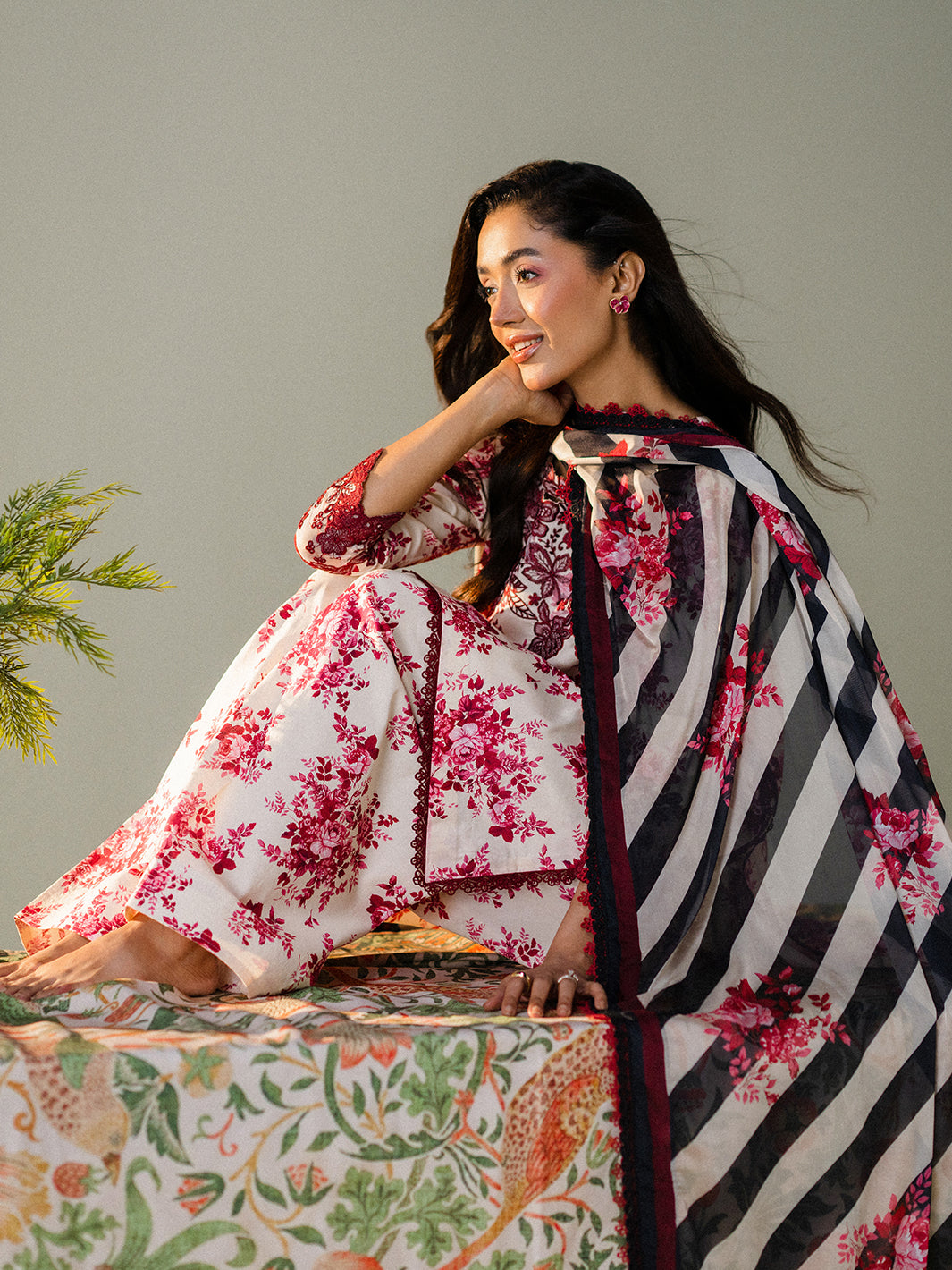 Faiza Faisal | FNF Printed Lawn | ROSE REVERIE, image 6