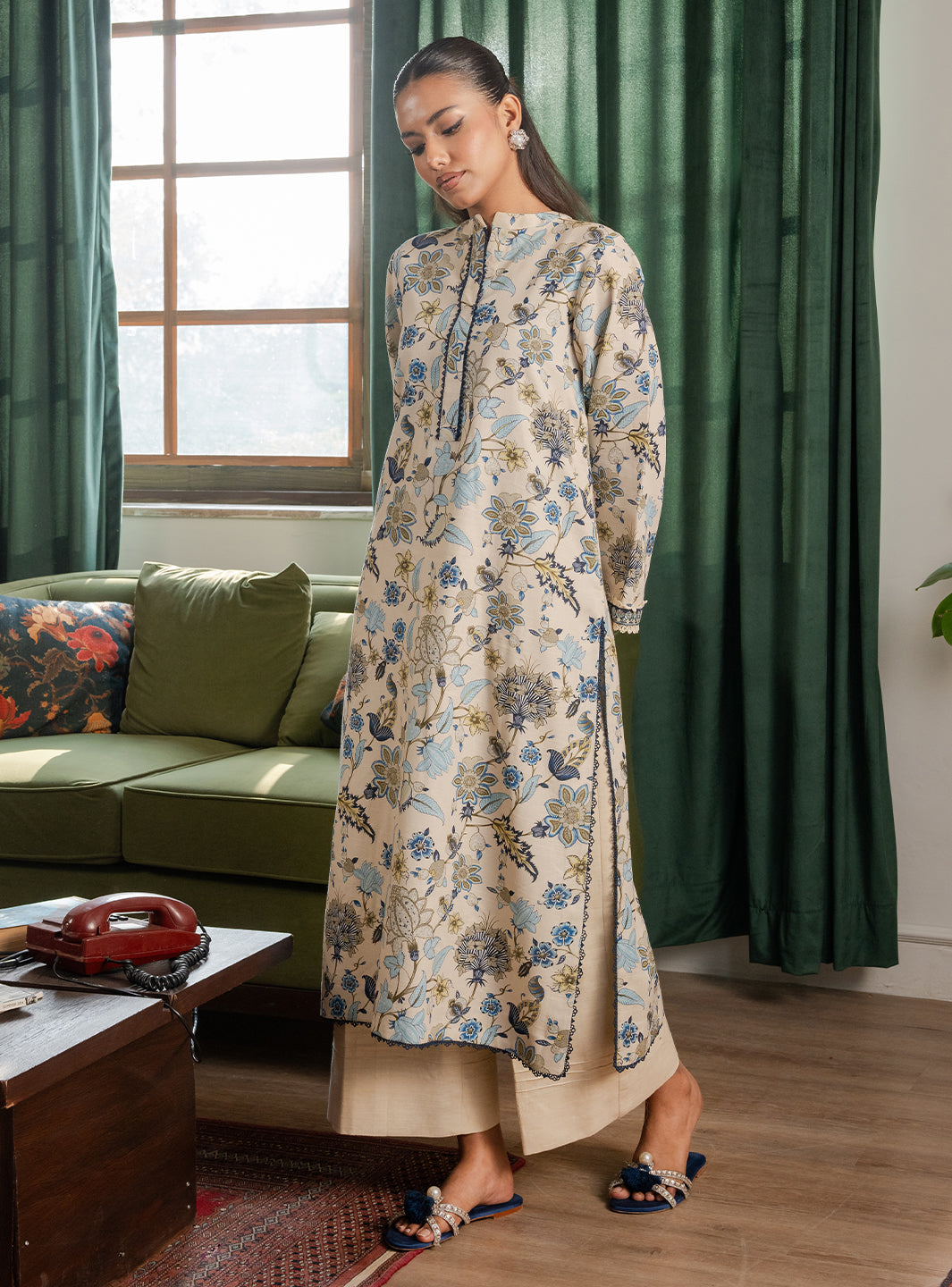 Faiza Faisal | Lumiere Pret | IVORY MIST, image 3