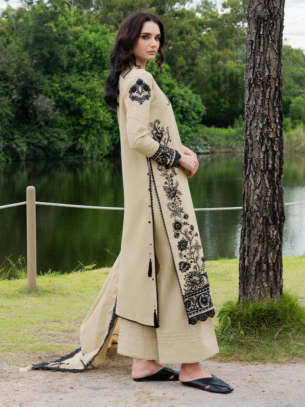 Faiza Faisal | Hoor Karandi | ALAYNA, image 4