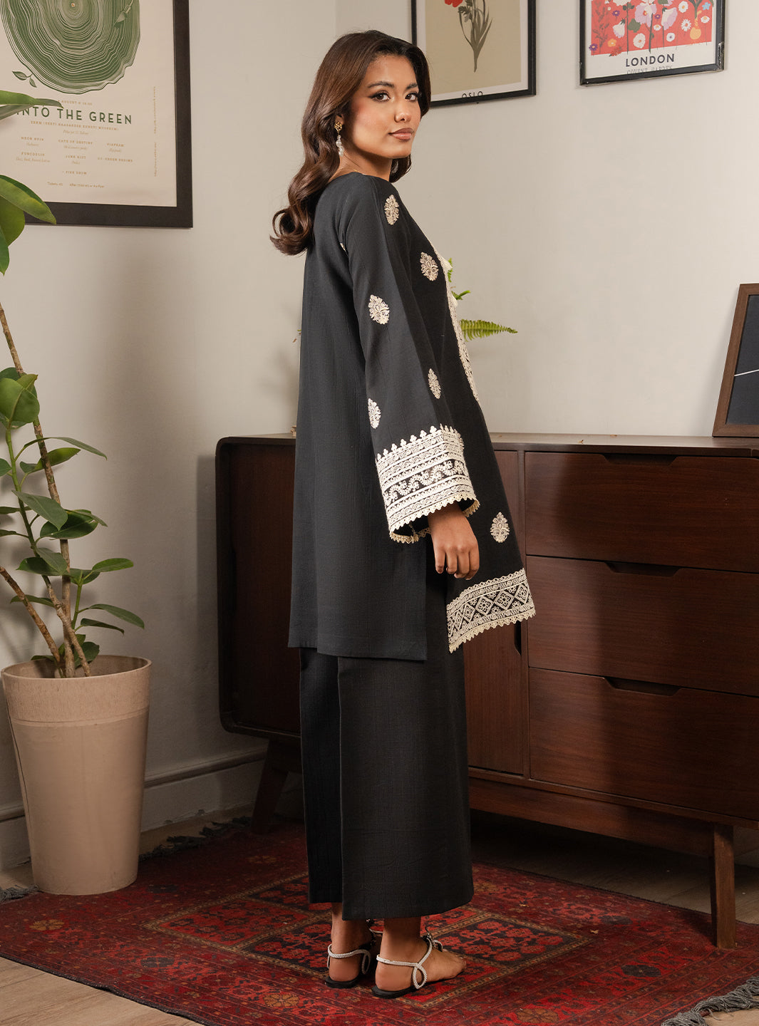 Faiza Faisal | Lumiere Winter Pret | RAHA, image 2