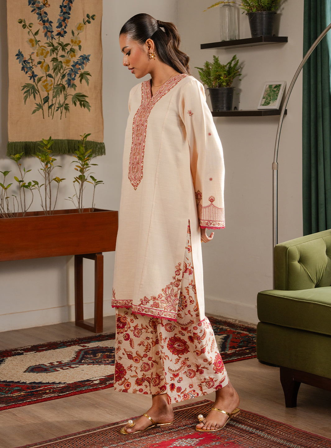 Faiza Faisal | Lumiere Winter Pret | AMAYA, image 5