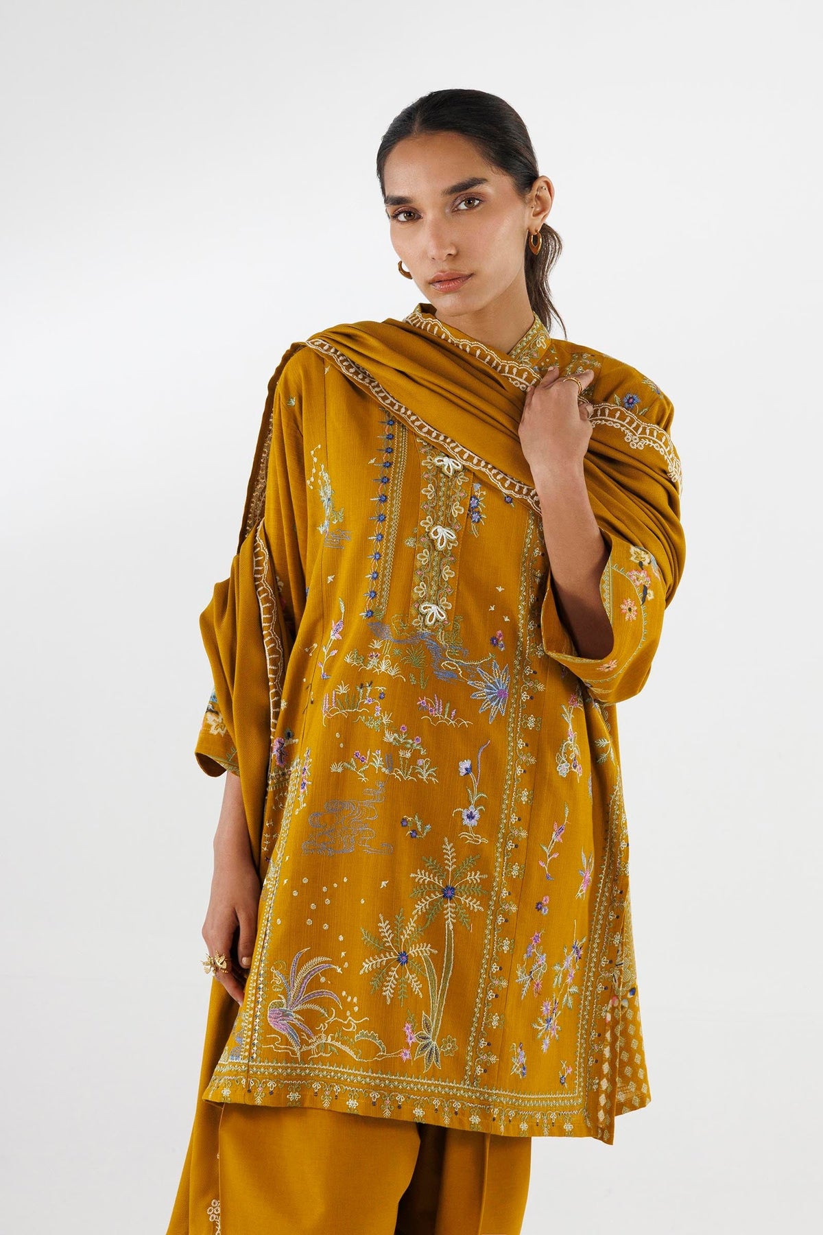 Sana Safinaz | Luxury Pret | Muzlin Khaddar Suit FW25MUZ007BP3-3