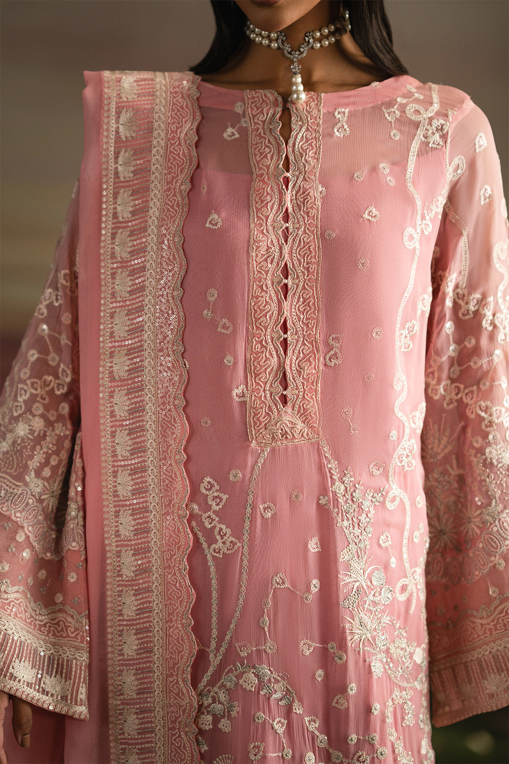 Fressia Premium | Luxury 26 | IYLA - FWU5704 by Freesia Premium, image 3