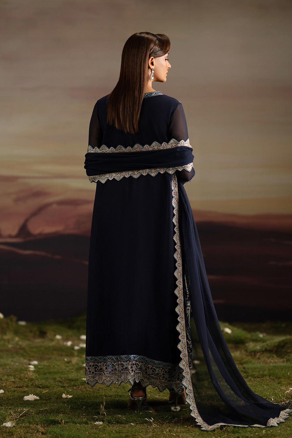 Fressia Premium | Luxury 26 | INDU - FWU5706 by Freesia Premium, image 2