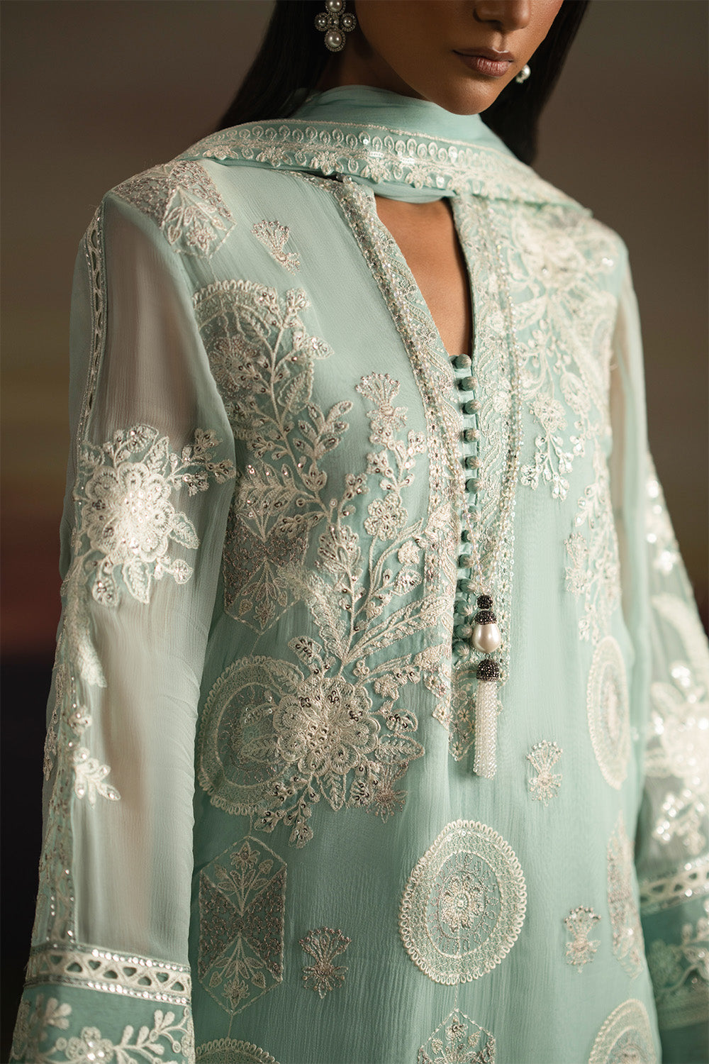 Fressia Premium | Luxury 26 | ILAVALAGI - FWU5709 by Freesia Premium, image 3