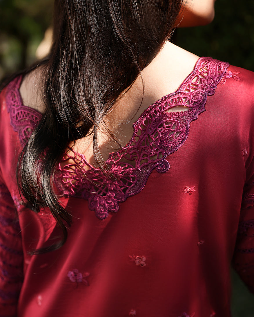 Mushq | Amoi Luxury Lawn | Falling Petals, image 5