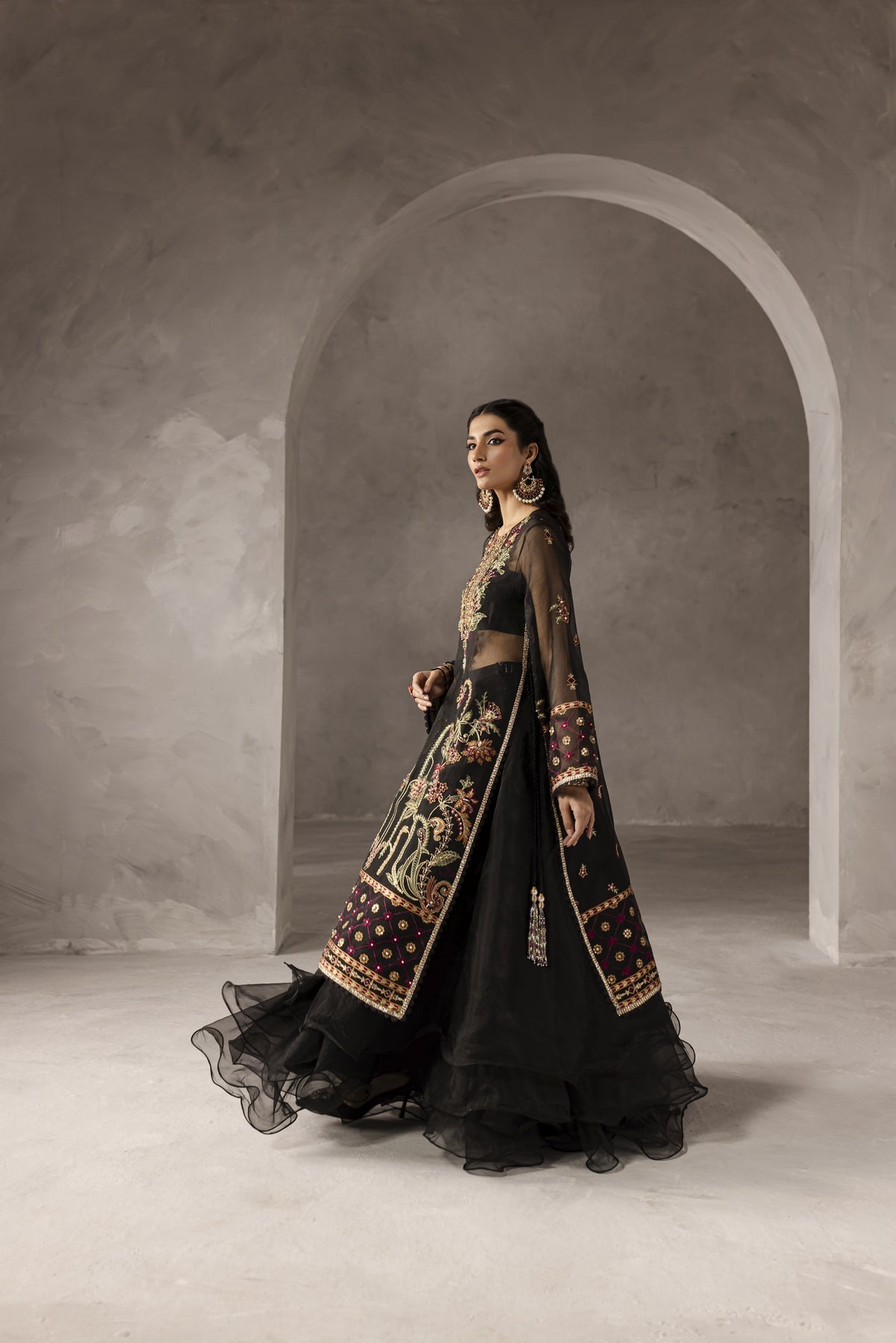 Imran Ramzan | Eblour Wedding Formals | Fleurs de Minuit-4