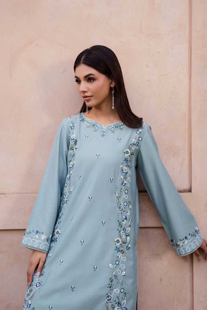 Batik | Winter 25 | Frosty, image 4
