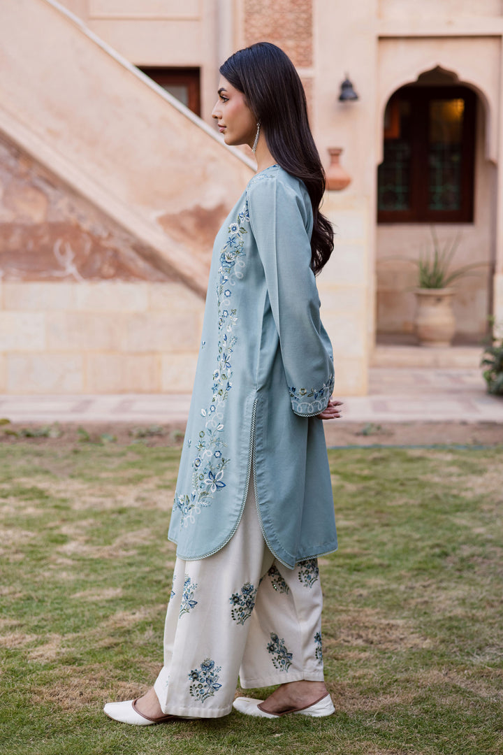 Batik | Winter 25 | Frosty, image 2