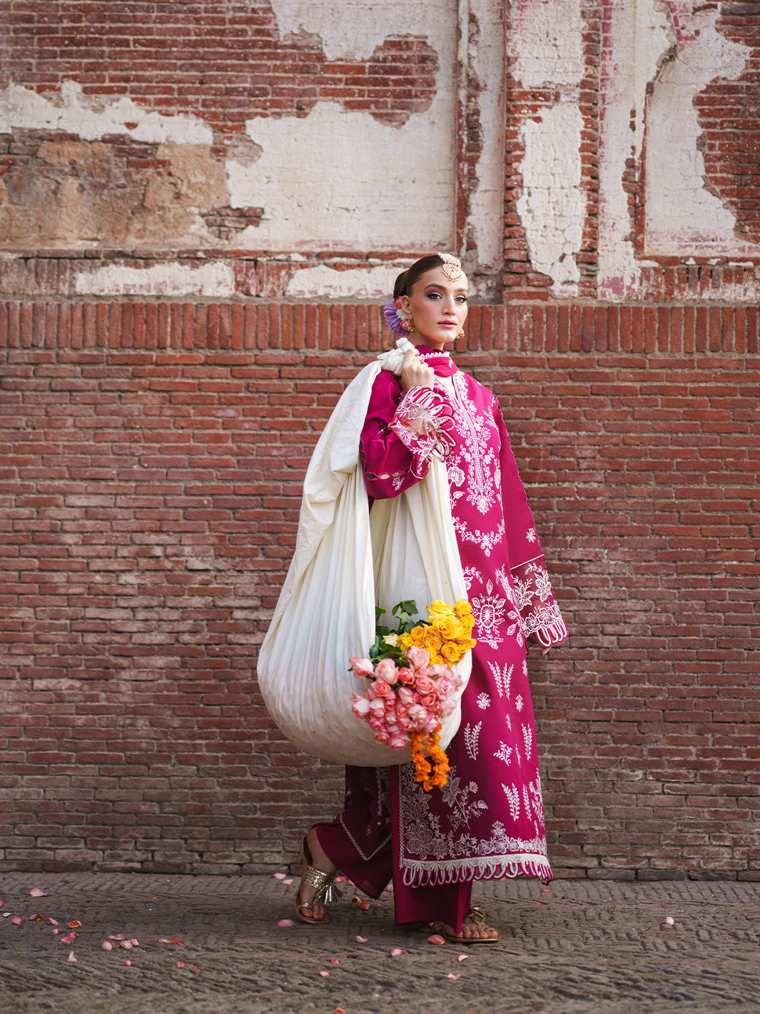 Mahnur | Gul Luxury Lawn 26 |G-001-8