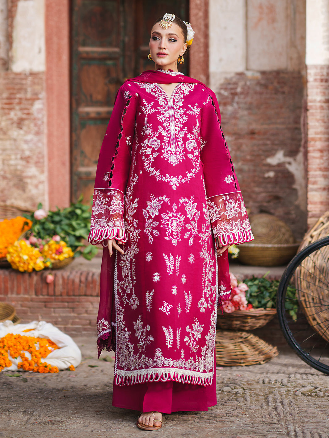 Mahnur | Gul Luxury Lawn 26 |G-001-1