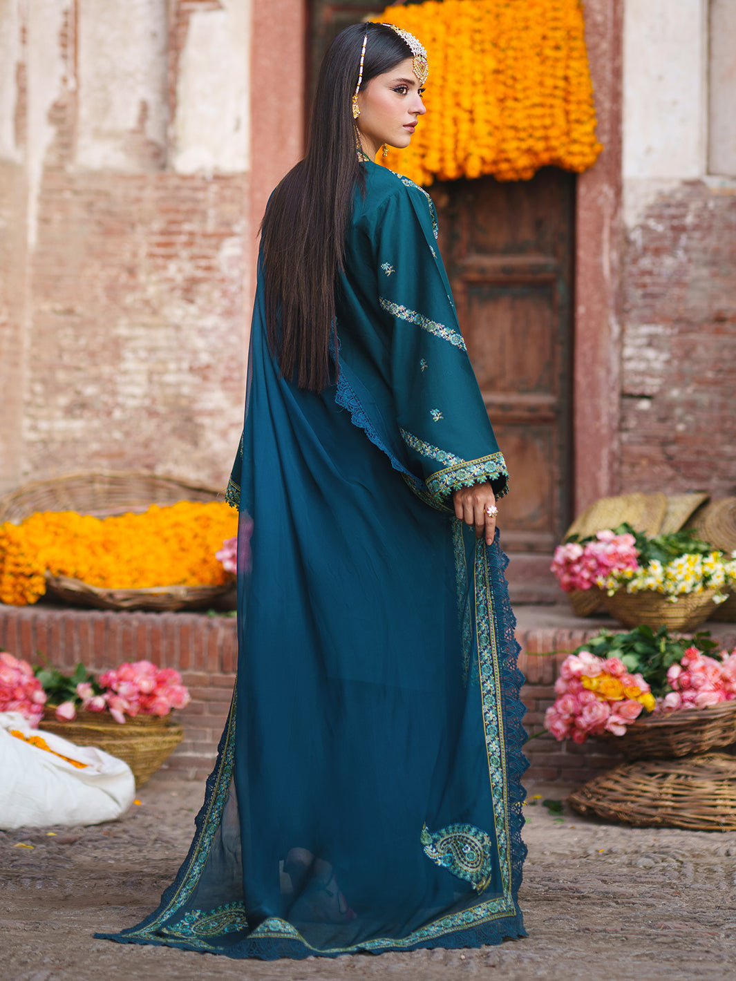 Mahnur | Gul Luxury Lawn 26 | G-002, image 2