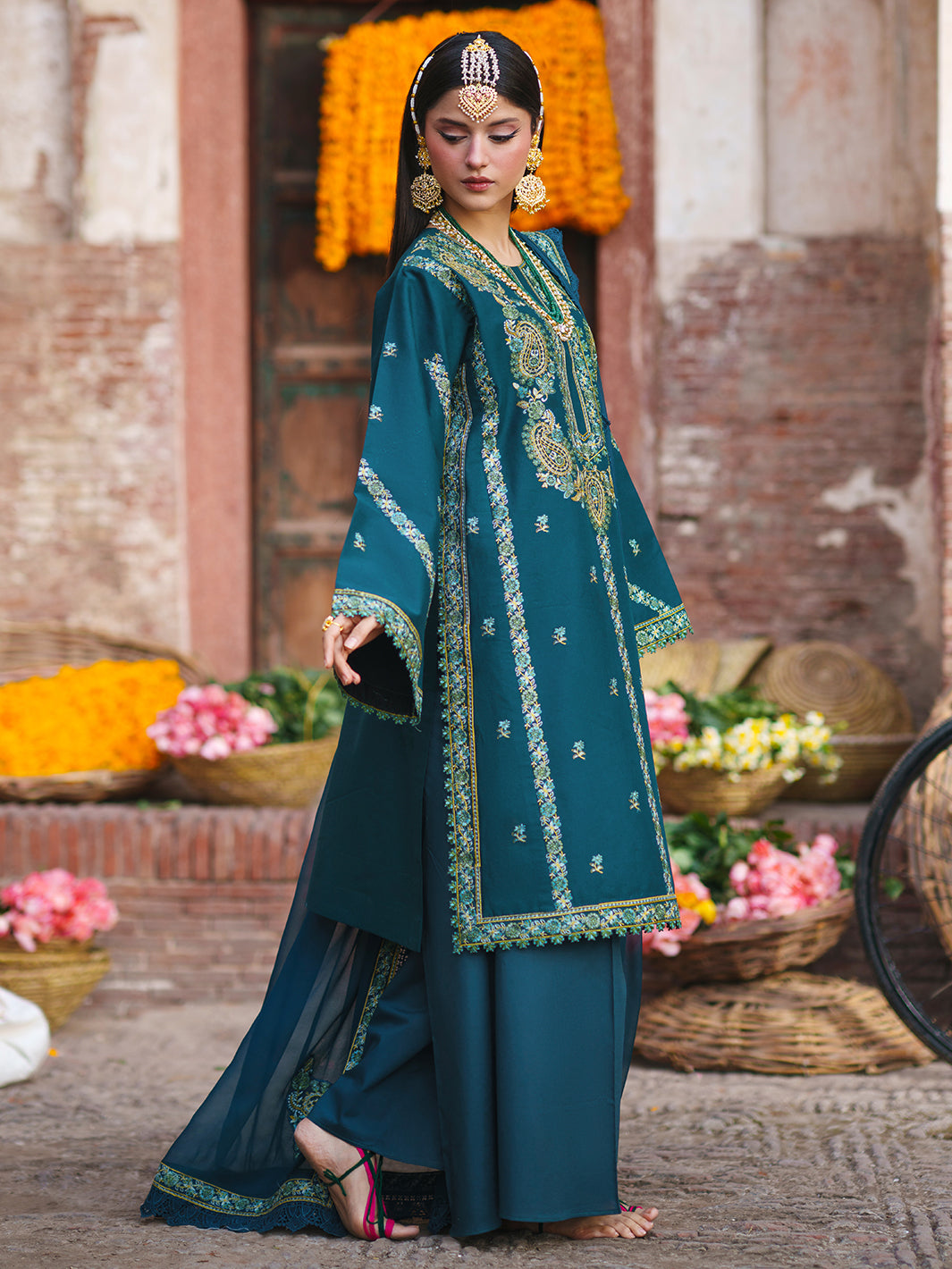 Mahnur | Gul Luxury Lawn 26 | G-002, image 3