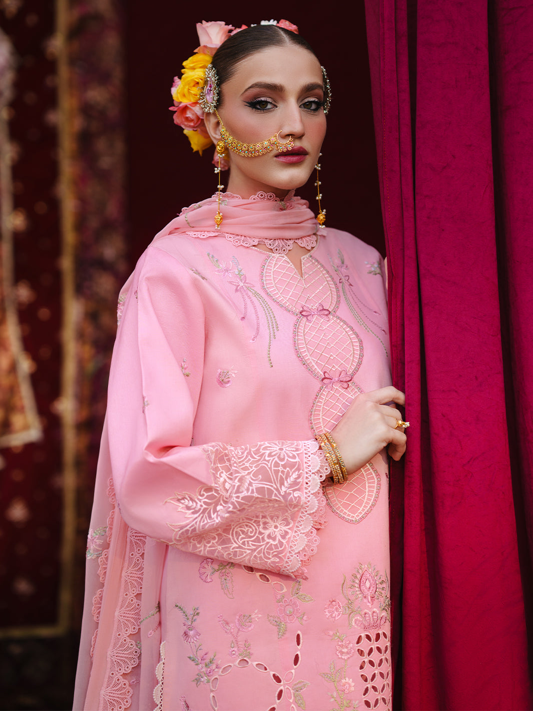 Mahnur | Gul Luxury Lawn 26 | G-004, image 3