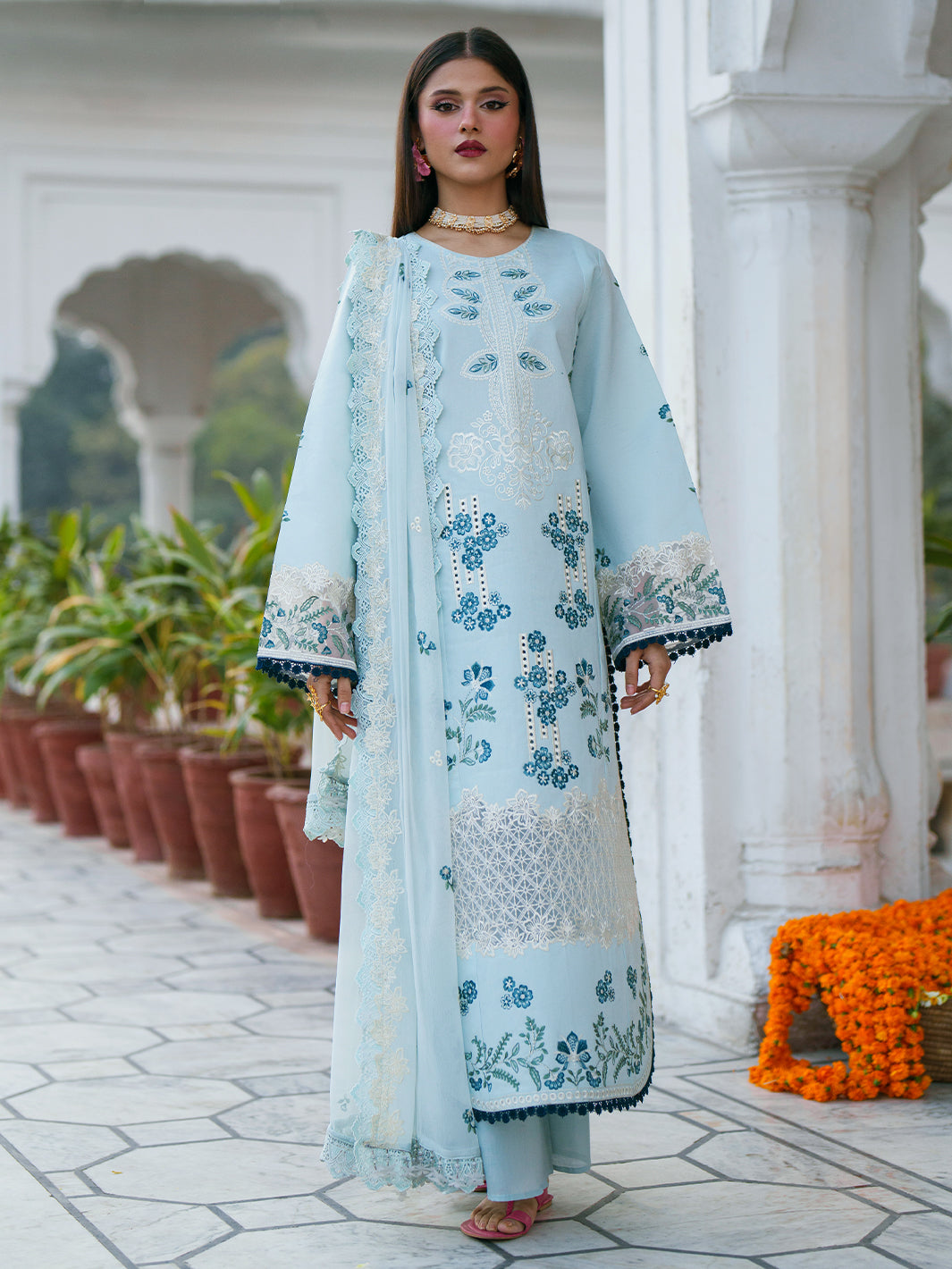 Mahnur | Gul Luxury Lawn 26 |G-006