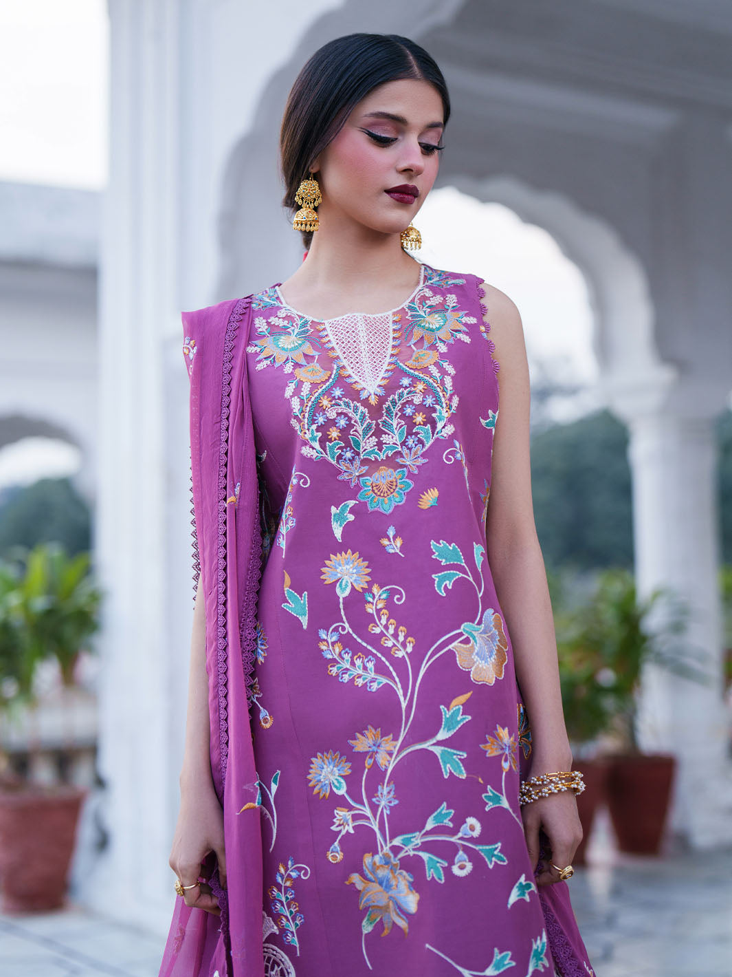 Mahnur | Gul Luxury Lawn 26 | G-007, image 3