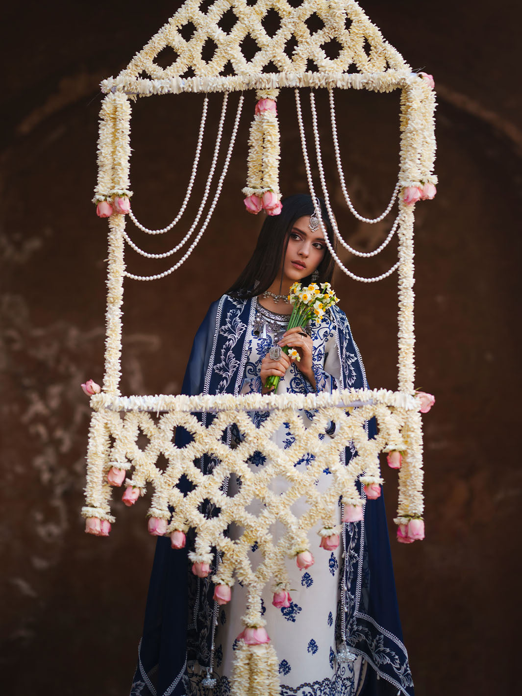 Mahnur | Gul Luxury Lawn 26 | G-008, image 11