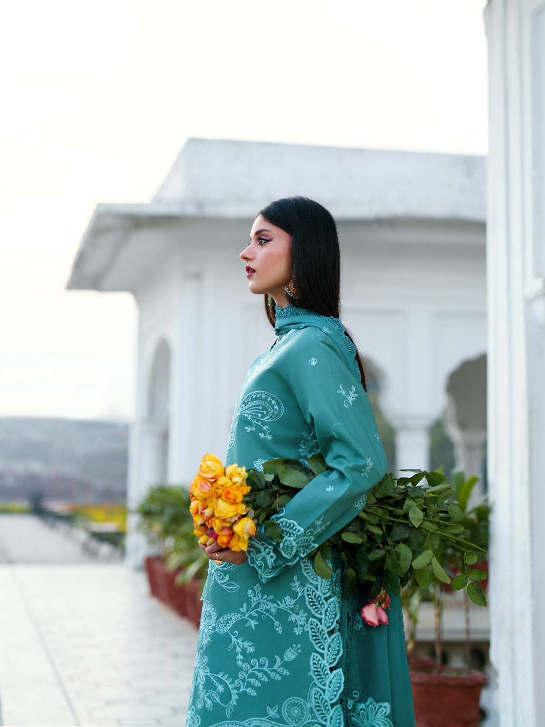 Mahnur | Gul Luxury Lawn 26 | G-009, image 6