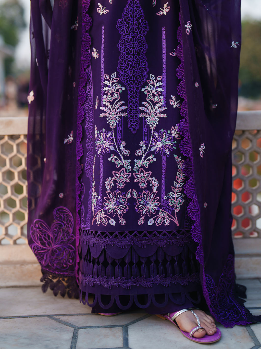Mahnur | Gul Luxury Lawn 26 | G-012-4