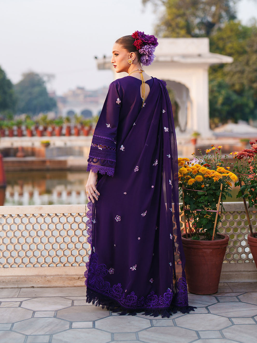 Mahnur | Gul Luxury Lawn 26 | G-012-2
