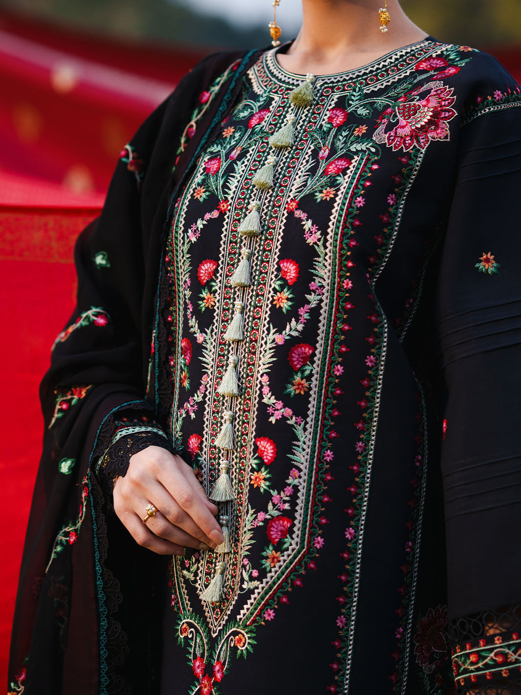 Mahnur | Gul Luxury Lawn 26 | G-013-6