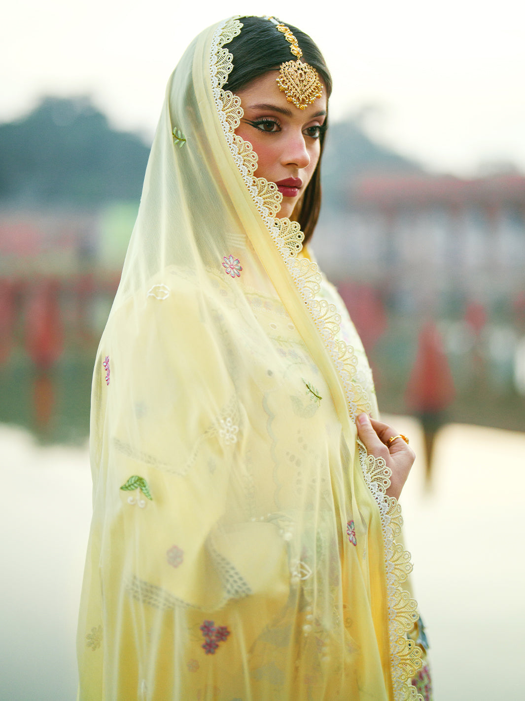 Mahnur | Gul Luxury Lawn 26 | G-014, image 6