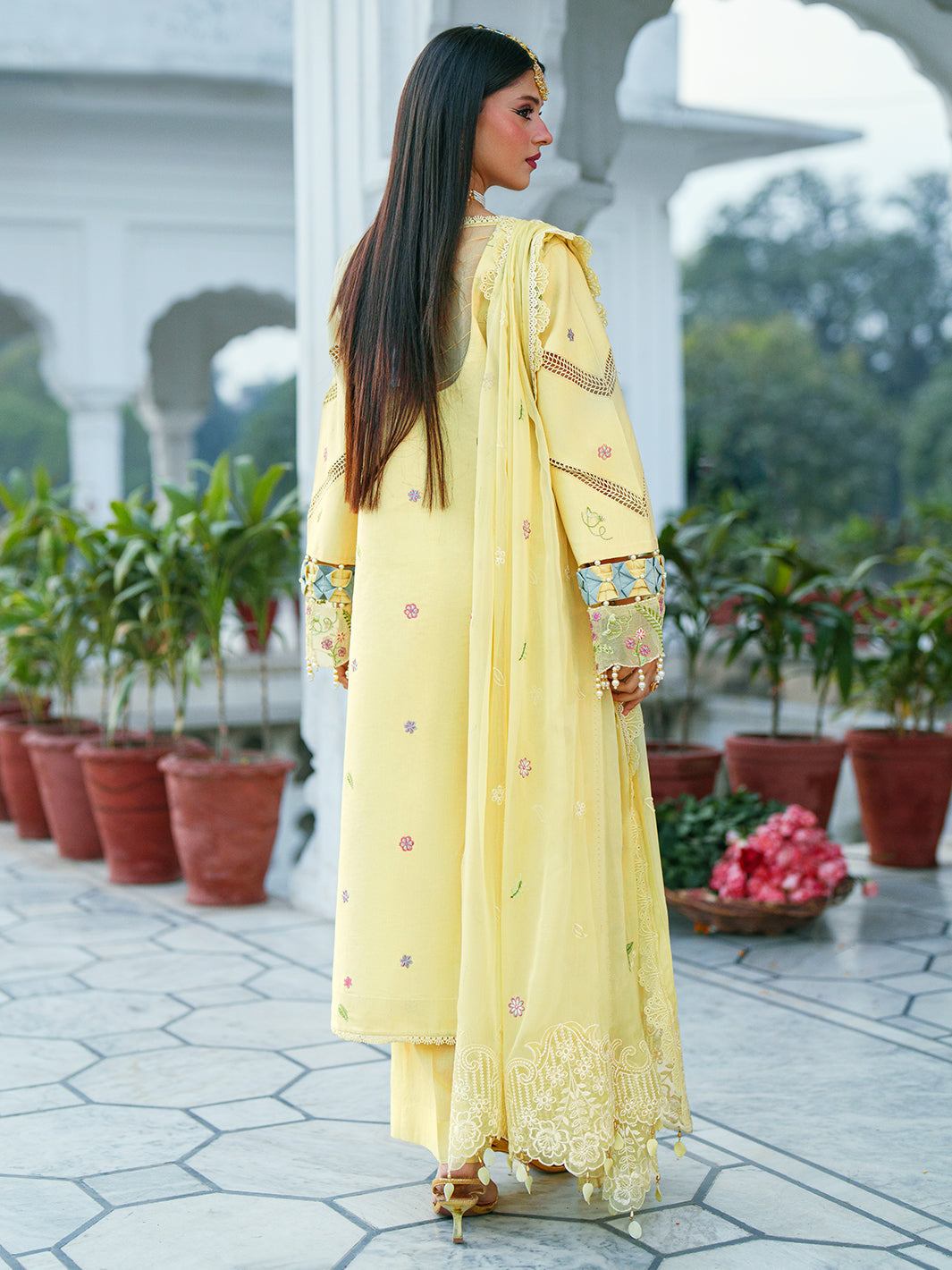 Mahnur | Gul Luxury Lawn 26 | G-014-2