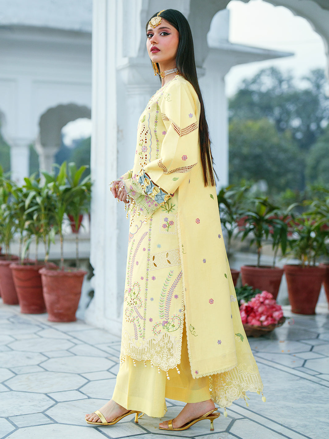 Mahnur | Gul Luxury Lawn 26 | G-014, image 3