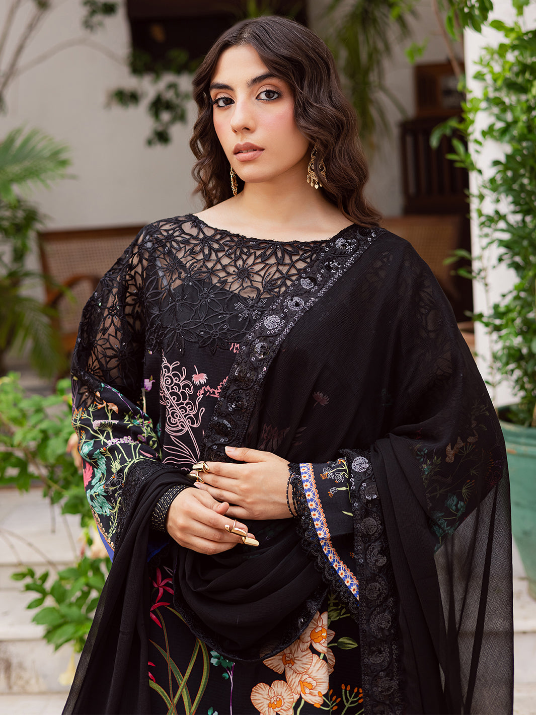 Mahnur | Gulzar Winter 25 | G - 01, image 4