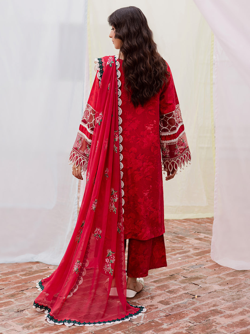 Mahnur | Gulzar Winter 25 | G - 03-2