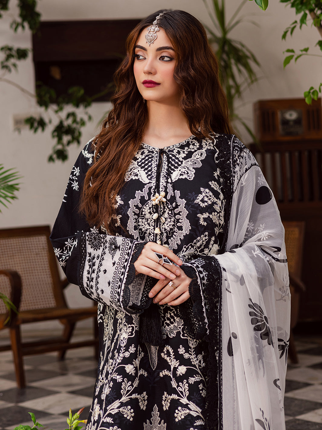 Mahnur | Gulzar Winter 25 | G - 04-4